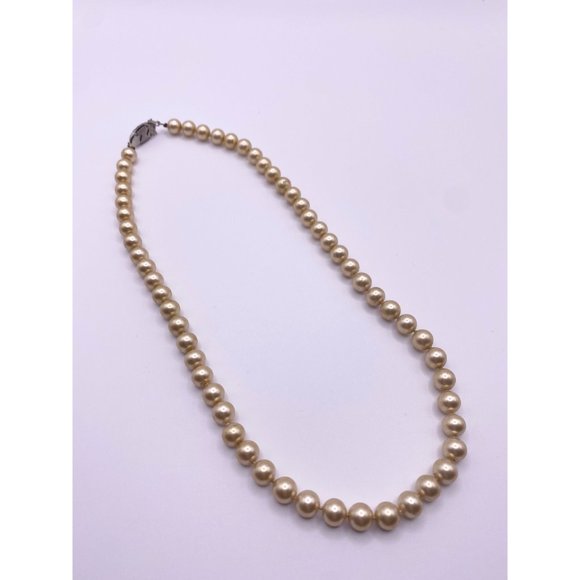Vintage creamy pearls / wedding jewelery / classic piece / FREE Personalized Gif - Picture 3 of 10